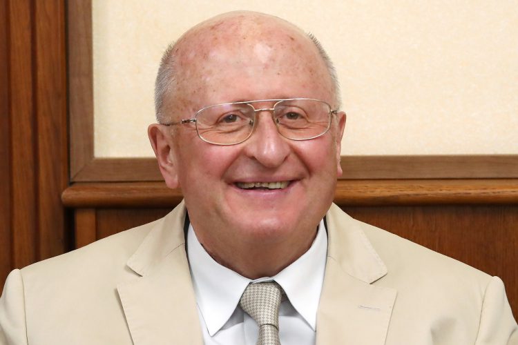 Александр Гинзбург: все об известном академике, его биографии, карьере, открытиях и громких заявлениях